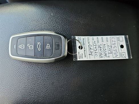 Used 2019 Nissan Sentra SR image 34