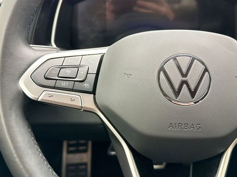 Used 2024 Volkswagen Jetta Sport image 11