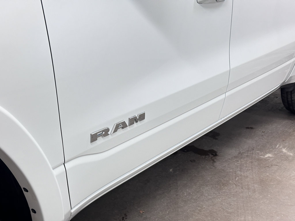 New 2026 RAM 1500 Big Horn AWD/4WD image 17