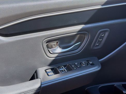 Certified 2024 Honda Pilot Touring image 17