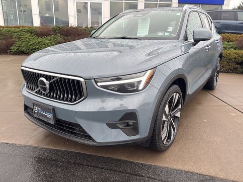 Certified 2023 Volvo XC40 B5 Ultimate w/ Protection Package Premier image 2