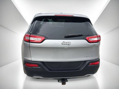 Used 2014 Jeep Cherokee Limited w/ Luxury Group FWD image 2