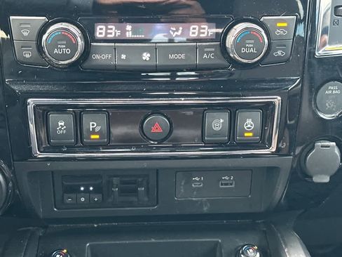 Used 2021 Nissan Titan Platinum Reserve w/ Moonroof Package image 26