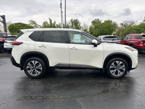 Used 2023 Nissan Rogue SV AWD/4WD image 4
