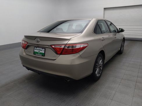 Used 2016 Toyota Camry SE image 9