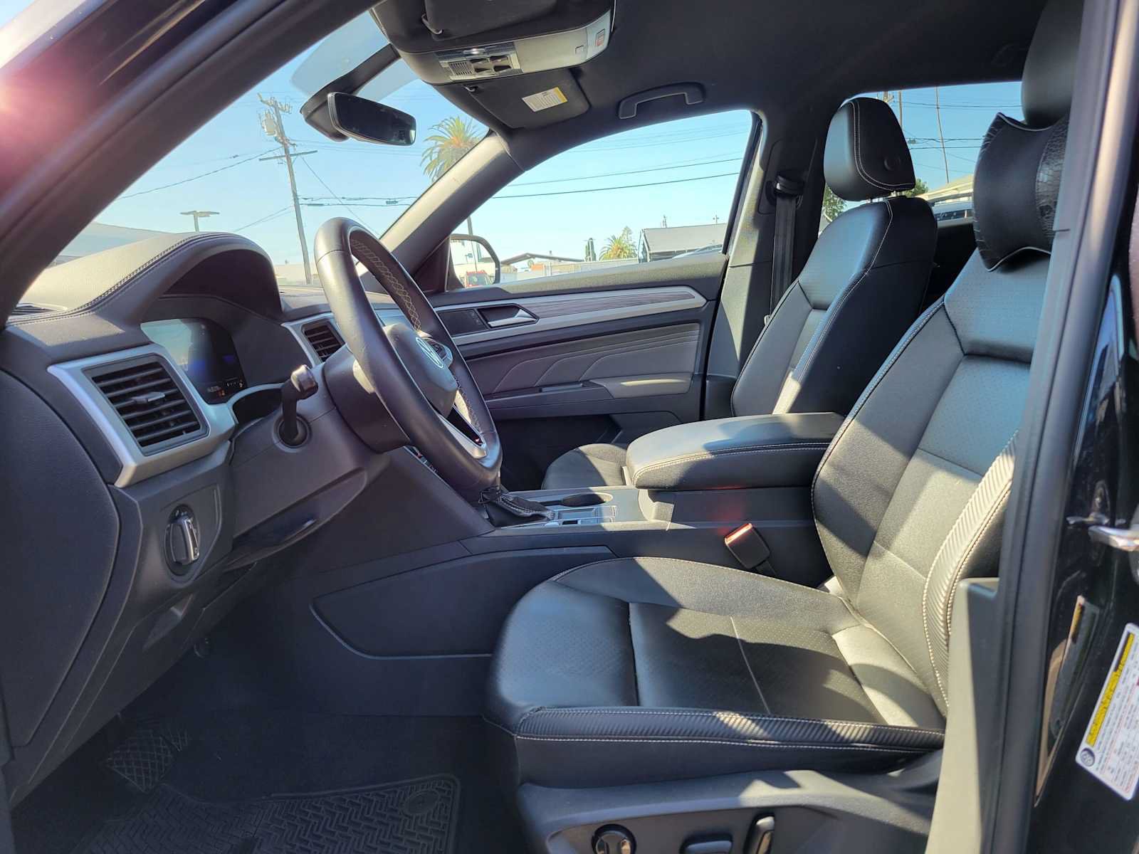 Used 2023 Volkswagen Atlas Cross Sport SE FWD image 20
