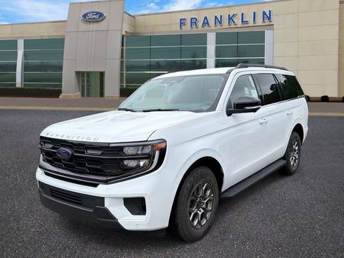 New 2026 Ford Expedition Active RWD image 3