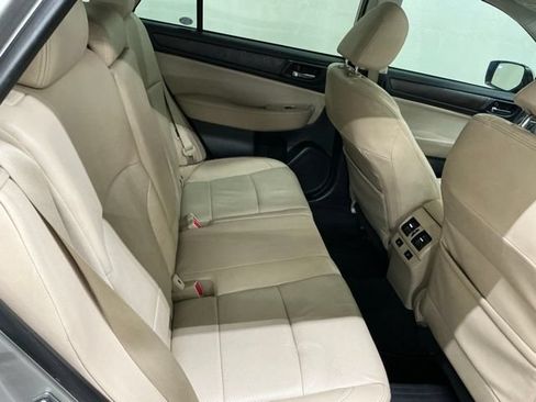 Used 2017 Subaru Outback 2.5i Limited AWD/4WD image 20