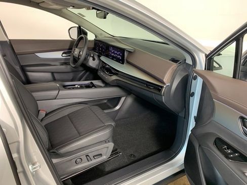 Used 2025 Nissan Murano Platinum w/ Cargo Package image 23