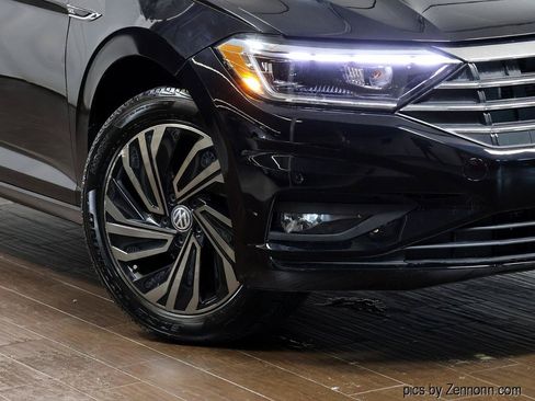 Used 2019 Volkswagen Jetta SEL Premium FWD image 3