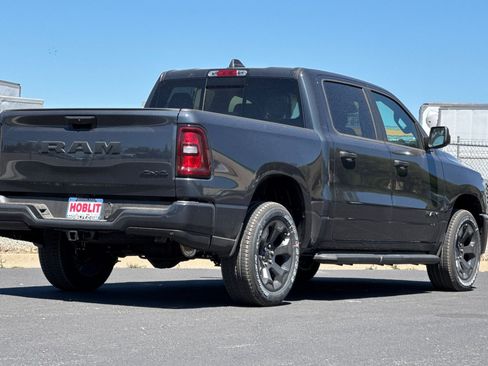 New 2026 RAM 1500 Express AWD/4WD image 3