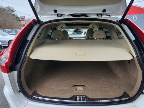 Used 2015 Volvo XC60 T6 Platinum image 12