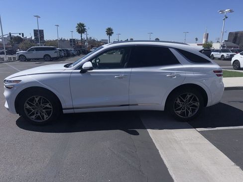 Used 2022 Genesis GV70 2.5T w/ Advanced Package image 5