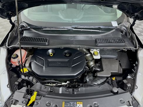 Used 2017 Ford Escape SE FWD image 30