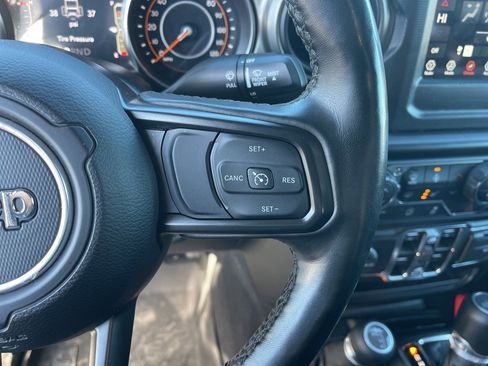 Used 2022 Jeep Wrangler Unlimited Sport image 17