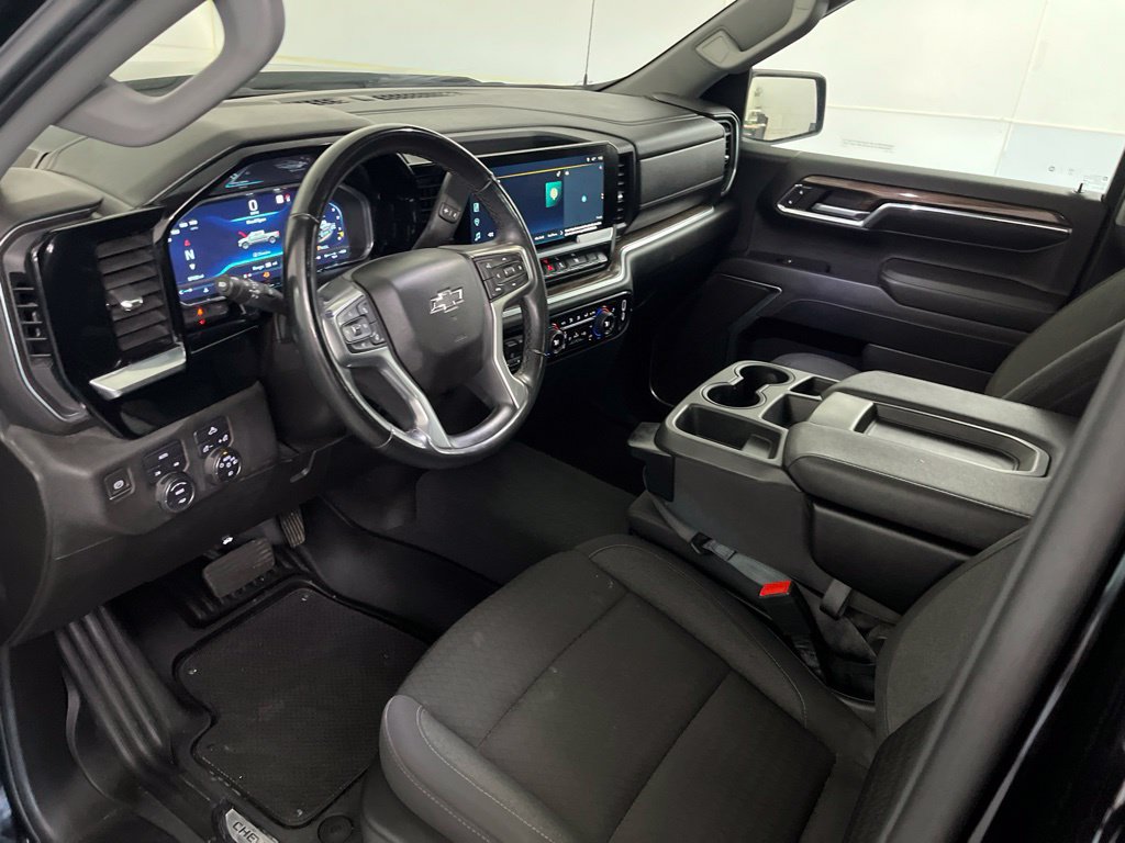 Used 2023 Chevrolet Silverado 1500 RST w/ Redline Edition AWD/4WD image 24
