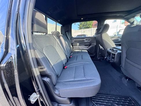 New 2026 RAM 1500 4x4 Crew Cab image 21