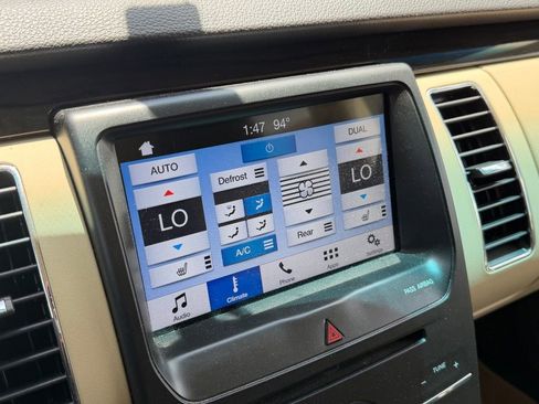 Used 2017 Ford Flex SEL FWD image 17