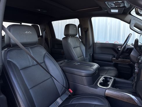 Used 2021 Chevrolet Silverado 1500 High Country w/ Technology Package image 42