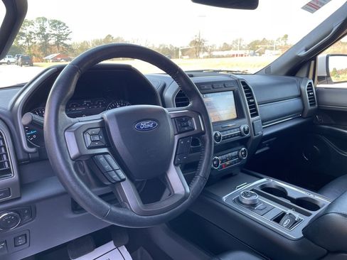 Used 2019 Ford Expedition XLT w/ Equipment Group 202A image 25