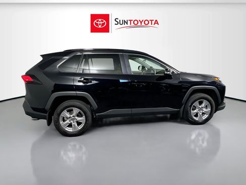 Used 2025 Toyota RAV4 XLE w/ Convenience Package FWD image 2