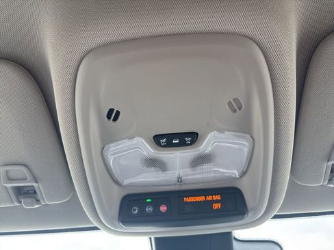 Used 2025 Buick Encore GX Preferred image 44