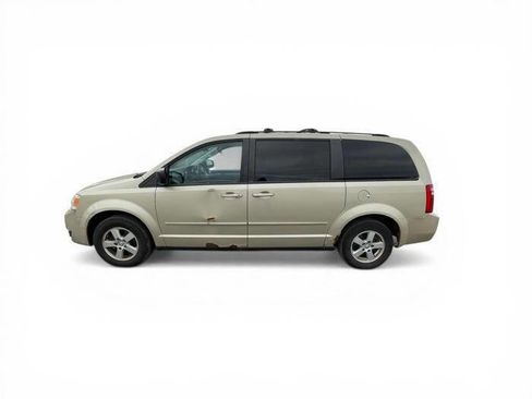 Used 2010 Dodge Grand Caravan Hero image 2