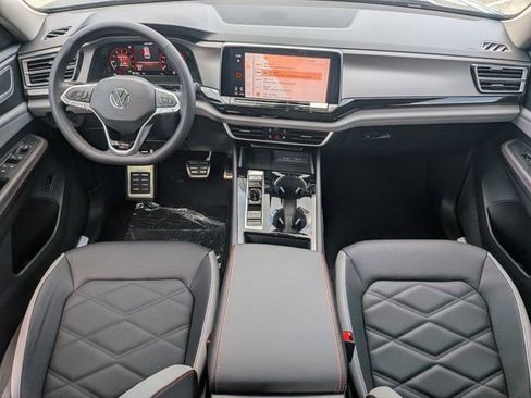 New 2026 Volkswagen Atlas Peak Edition image 16