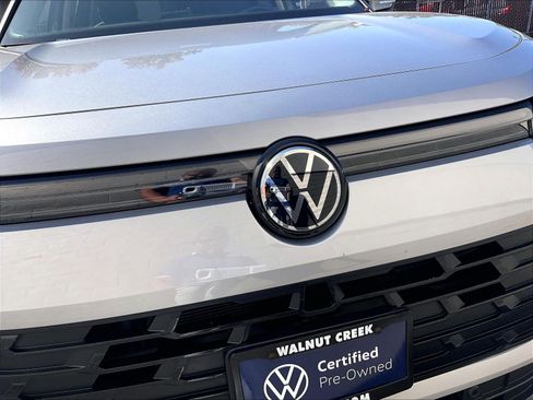 Certified 2025 Volkswagen Tiguan S FWD image 28