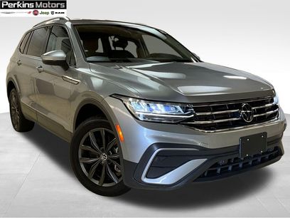 Used 2024 Volkswagen Tiguan SE
