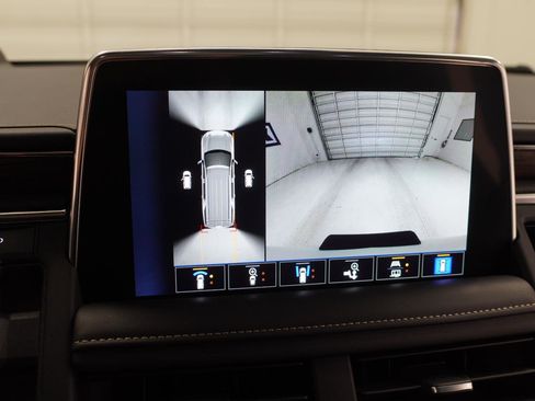 Used 2023 Chevrolet Suburban Premier w/ Texas Edition RWD image 28