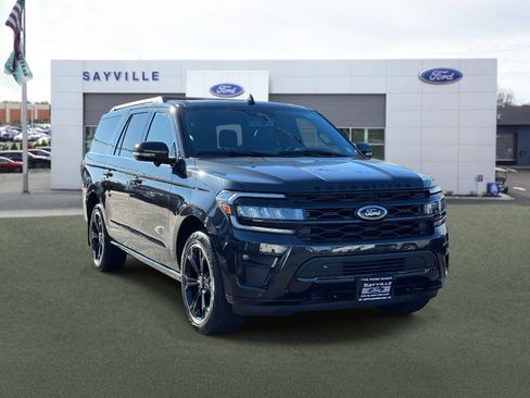 Used 2024 Ford Expedition Max Limited image 2