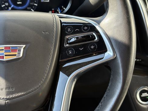 Used 2020 Cadillac Escalade Platinum image 22