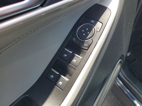 Certified 2022 Ford Explorer XLT w/ Equipment Group 202A RWD image 14