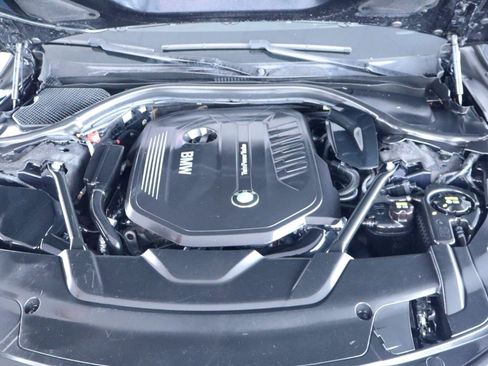 Used 2017 BMW 740i RWD image 49
