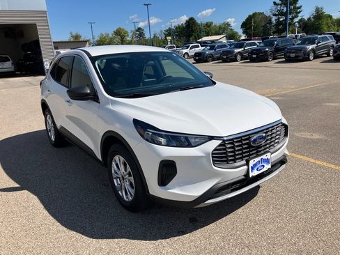 Used 2023 Ford Escape Active AWD/4WD image 4