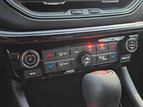 New 2026 Jeep Compass Limited image 27