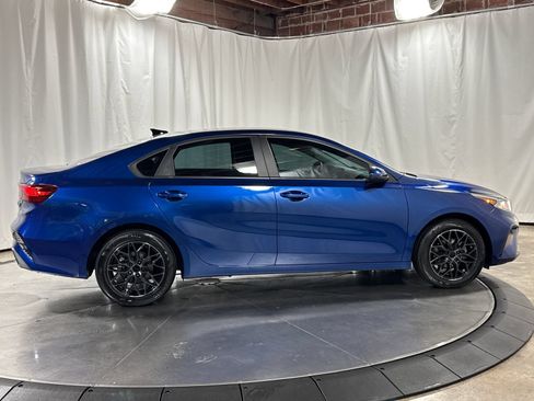 Certified 2023 Kia Forte LXS FWD image 6