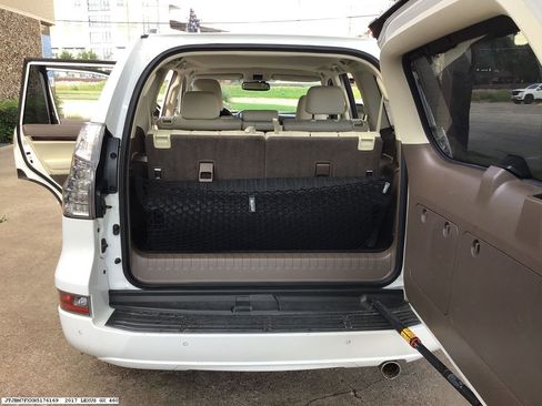 Used 2017 Lexus GX 460 Premium w/ Premium Package AWD/4WD image 18
