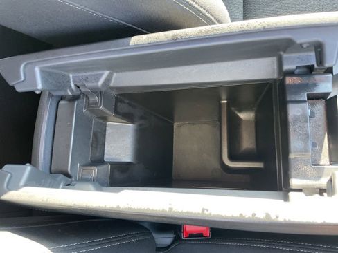 Used 2024 Nissan Rogue SV image 41