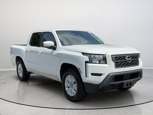 Used 2022 Nissan Frontier SV RWD image 1