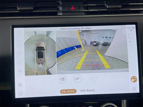 Used 2023 Land Rover Range Rover SV image 14