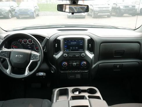 Used 2022 Chevrolet Silverado 1500 RST AWD/4WD image 5