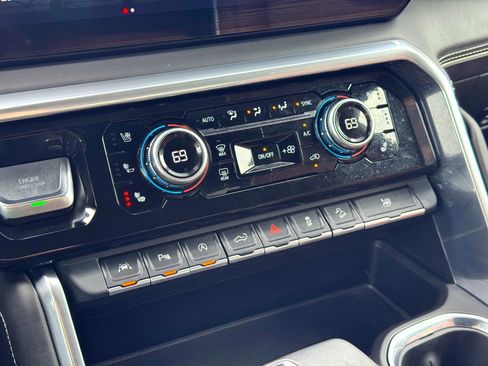 Used 2023 GMC Sierra 1500 Denali Ultimate image 32