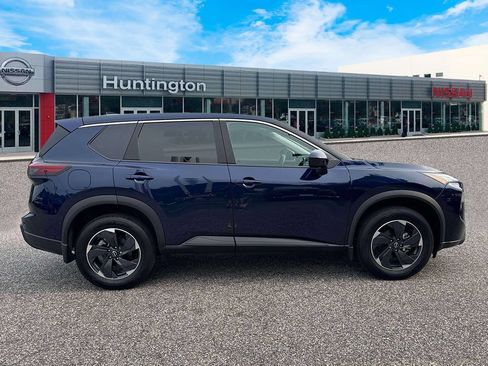 Certified 2026 Nissan Rogue SV AWD/4WD image 9