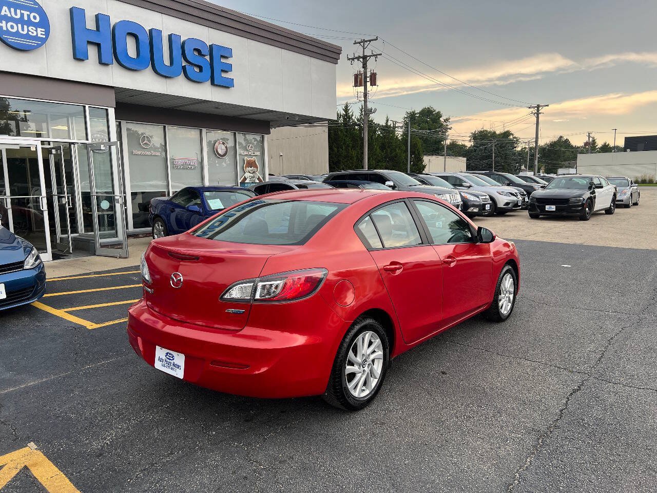 Used 2013 MAZDA MAZDA3 i Touring FWD image 9