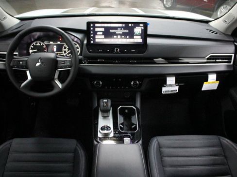 New 2026 Mitsubishi Outlander Trail Edition image 20