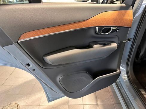 Used 2021 Volvo XC90 T8 Inscription Expression w/ Climate Package image 28