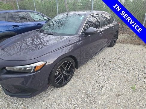 Used 2024 Honda Civic Sport Touring image 3