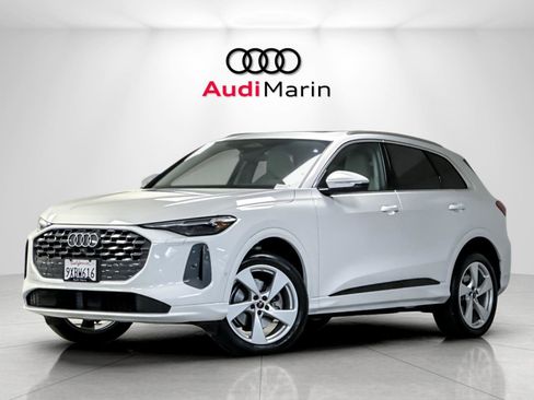 Certified 2025 Audi Q5 Premium w/ Premium Plus AWD/4WD image 1